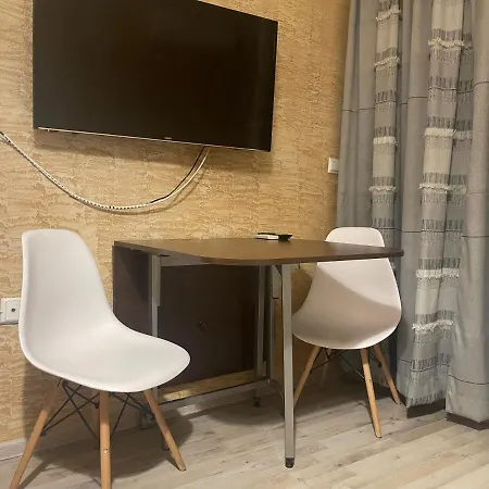 Colonel 959 Apartment *